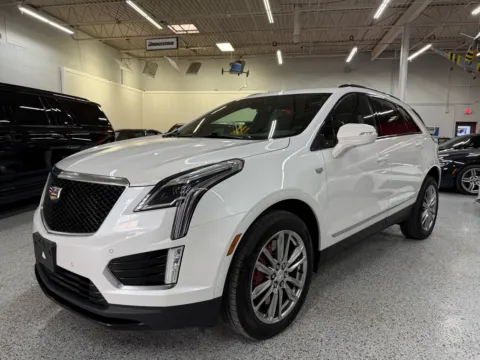 White 2022 Cadillac XT5 Sport for sale in Troy, MI