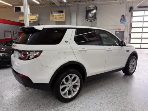 More photos of 2018 Land Rover Discovery Sport SE at City of Cars, MI