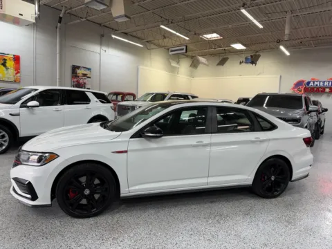 Photos of 2020 Volkswagen Jetta GLI 2.0T Autobahn for sale in Troy, MI at City of Cars