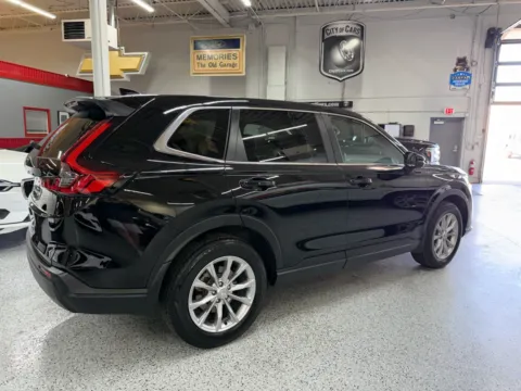 More photos of 2023 Honda CR-V EX-L AWD at City of Cars, MI