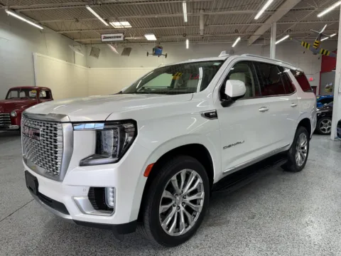 White 2023 GMC Yukon Denali for sale in Troy, MI