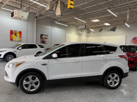 Photos of 2016 Ford Escape SE for sale in Troy, MI at City of Cars
