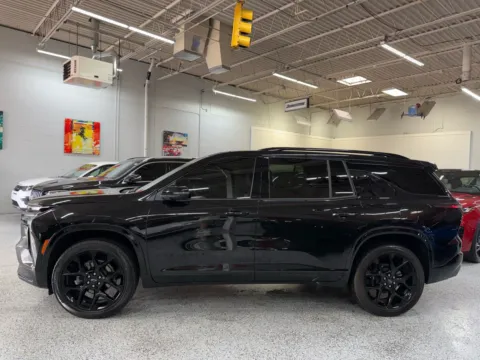 Photos of 2024 Chevrolet Traverse RS for sale in Troy, MI at City of Cars