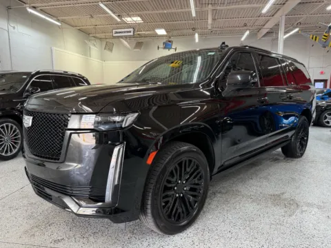 Black 2022 Cadillac Escalade ESV Sport Platinum for sale in Troy, MI