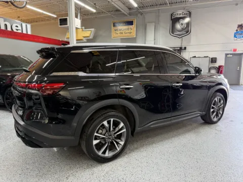 More photos of 2023 INFINITI QX60 LUXE AWD at City of Cars, MI