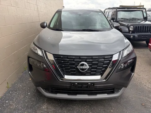 Photos of 2022 Nissan Rogue S for sale in Troy, MI at City of Cars