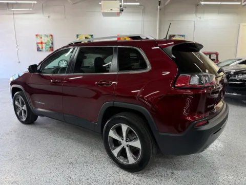 Another view of 2019 Jeep Cherokee Limited 4x4 for sale in Troy, MI at City of Cars