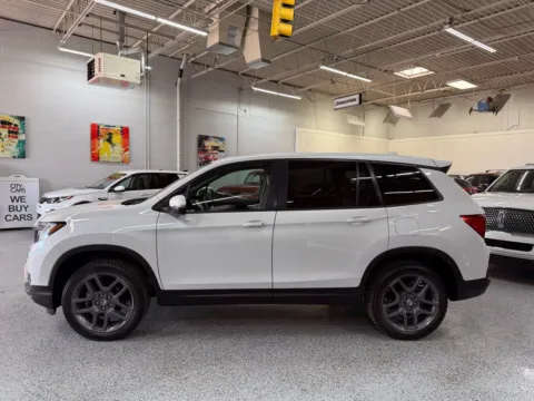 Photos of 2022 Honda Passport AWD EX-L for sale in Troy, MI at City of Cars