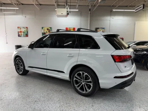 Another view of 2025 Audi Q7 Premium Plus 45 TFSI quattro Tiptronic for sale in Troy, MI at City of Cars
