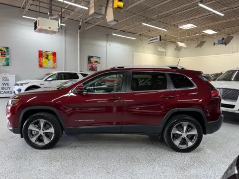 Photos of 2019 Jeep Cherokee Limited 4x4 for sale in Troy, MI at City of Cars