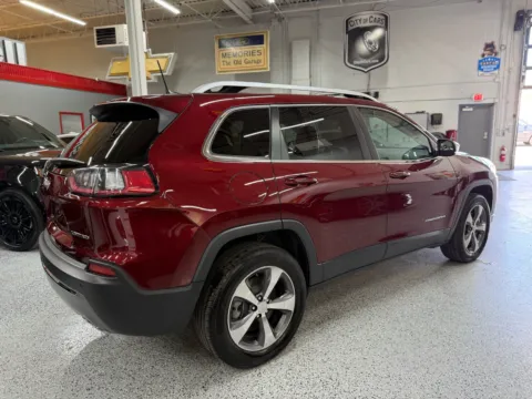 More photos of 2019 Jeep Cherokee Limited 4x4 at City of Cars, MI