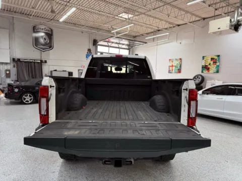 More photos of 2022 Ford F-250 King Ranch at City of Cars, MI