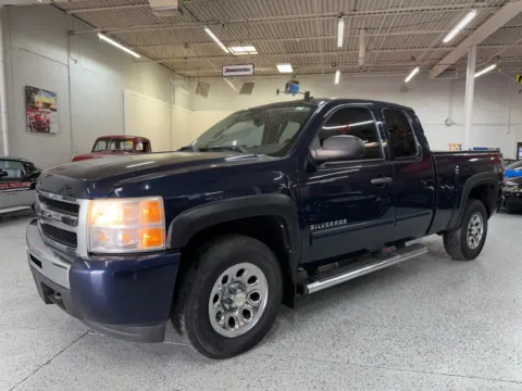 Blue 2010 Chevrolet Silverado 1500 LT for sale in Troy, MI
