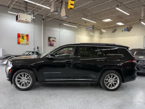 Photos of 2021 Jeep Grand Cherokee L Summit for sale in Troy, MI at City of Cars