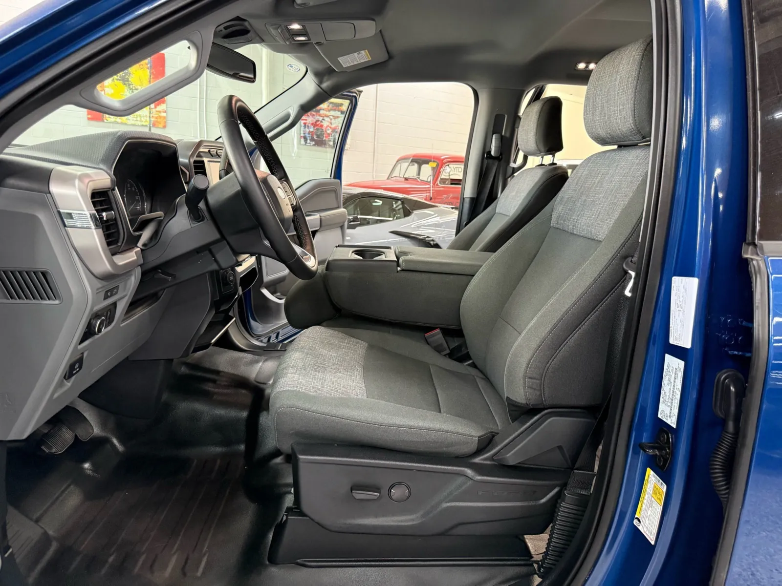 2023 Ford F-150 XLT - Photo 11