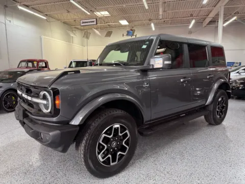 Gray 2024 Ford Bronco Outer Banks for sale in Troy, MI