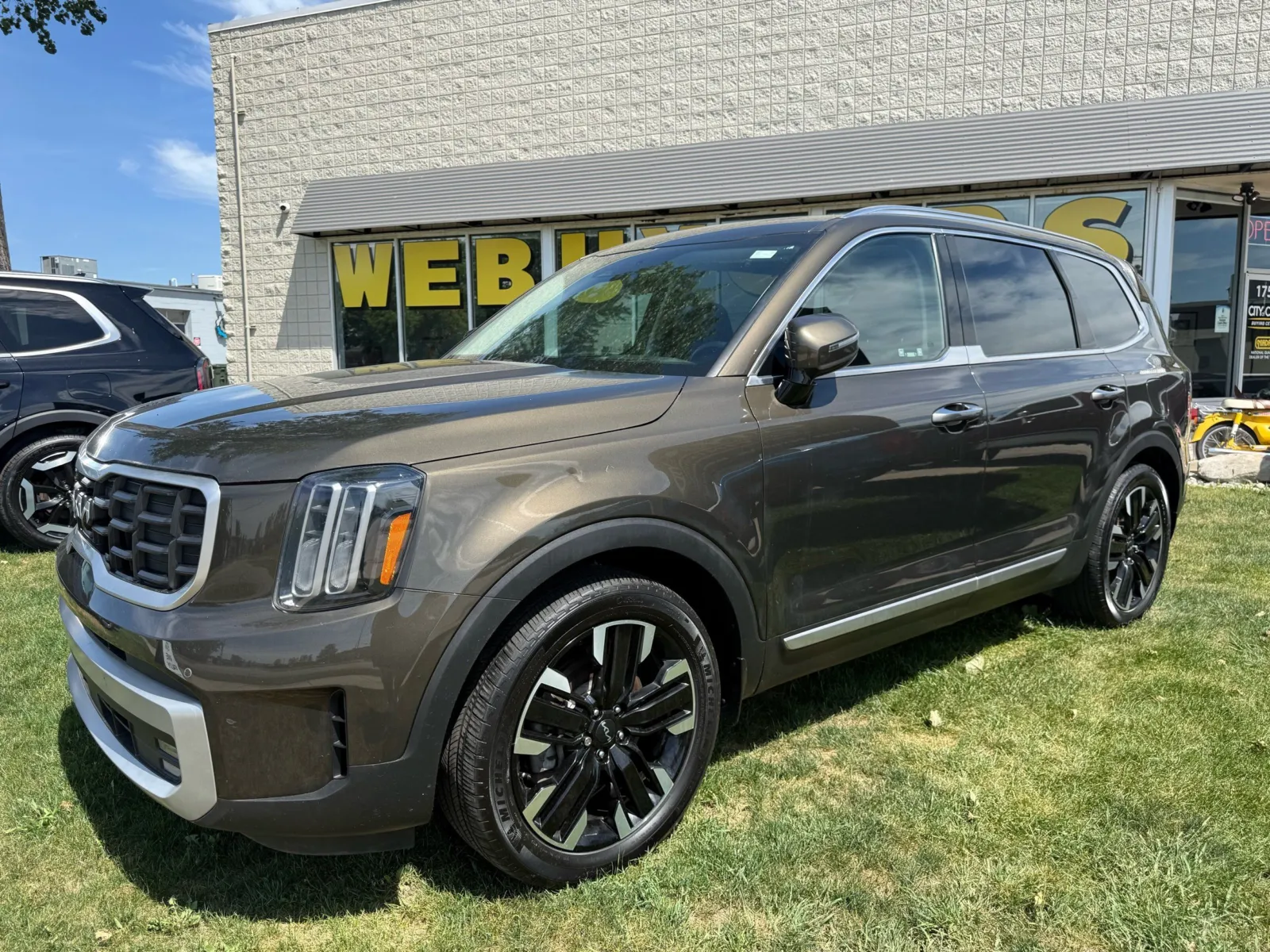 Green 2023 Kia Telluride SX Prestige for sale in Troy, MI