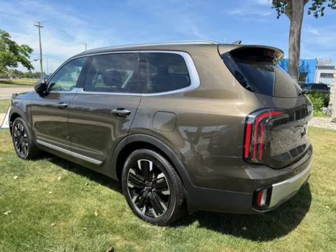 Another view of 2023 Kia Telluride SX Prestige for sale in Troy, MI at City of Cars