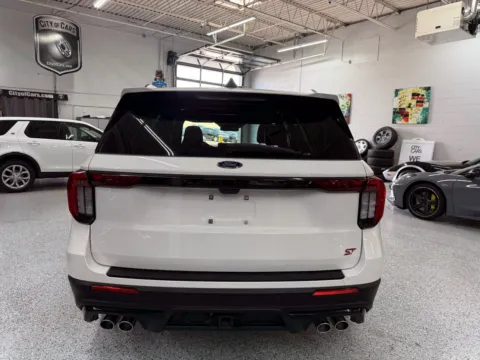 More photos of 2025 Ford Explorer ST at City of Cars, MI