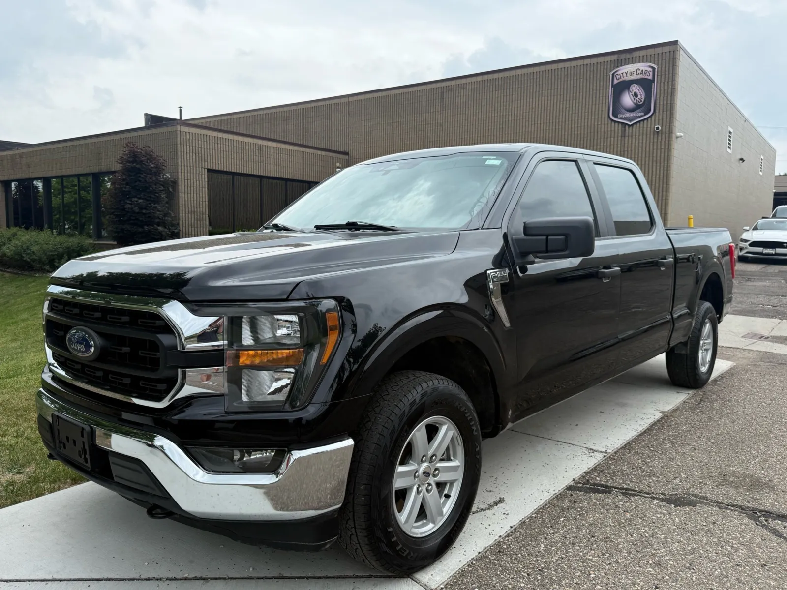 Black 2023 Ford F-150 XLT for sale in Troy, MI