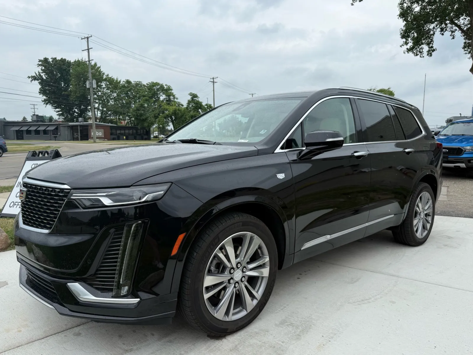 2023 Cadillac XT6 Premium Luxury Auto 4WD's photo