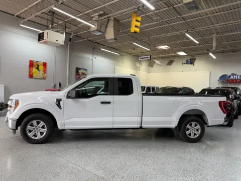 Photos of 2021 Ford F-150 XLT for sale in Troy, MI at City of Cars