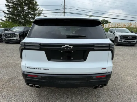 More photos of 2026 Chevrolet Traverse RS at City of Cars, MI