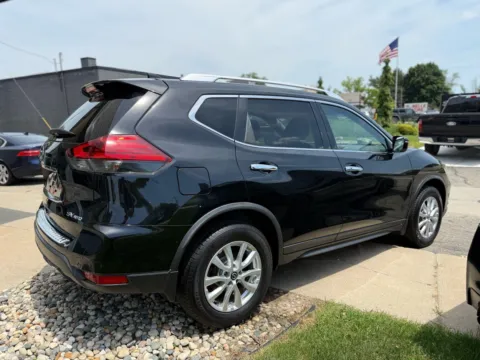 More photos of 2017 Nissan Rogue SV at City of Cars, MI