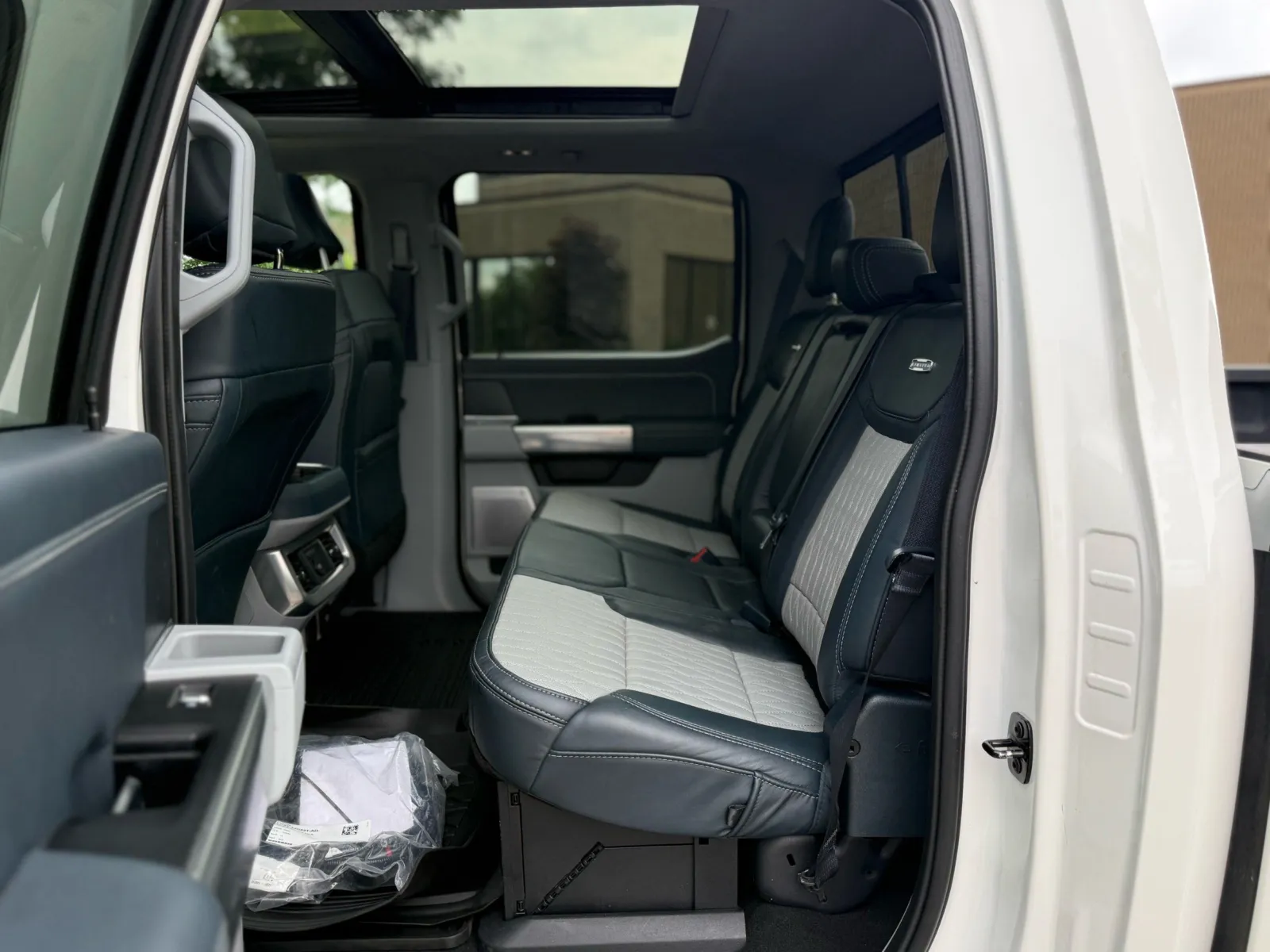 Ford F-250 photo 14