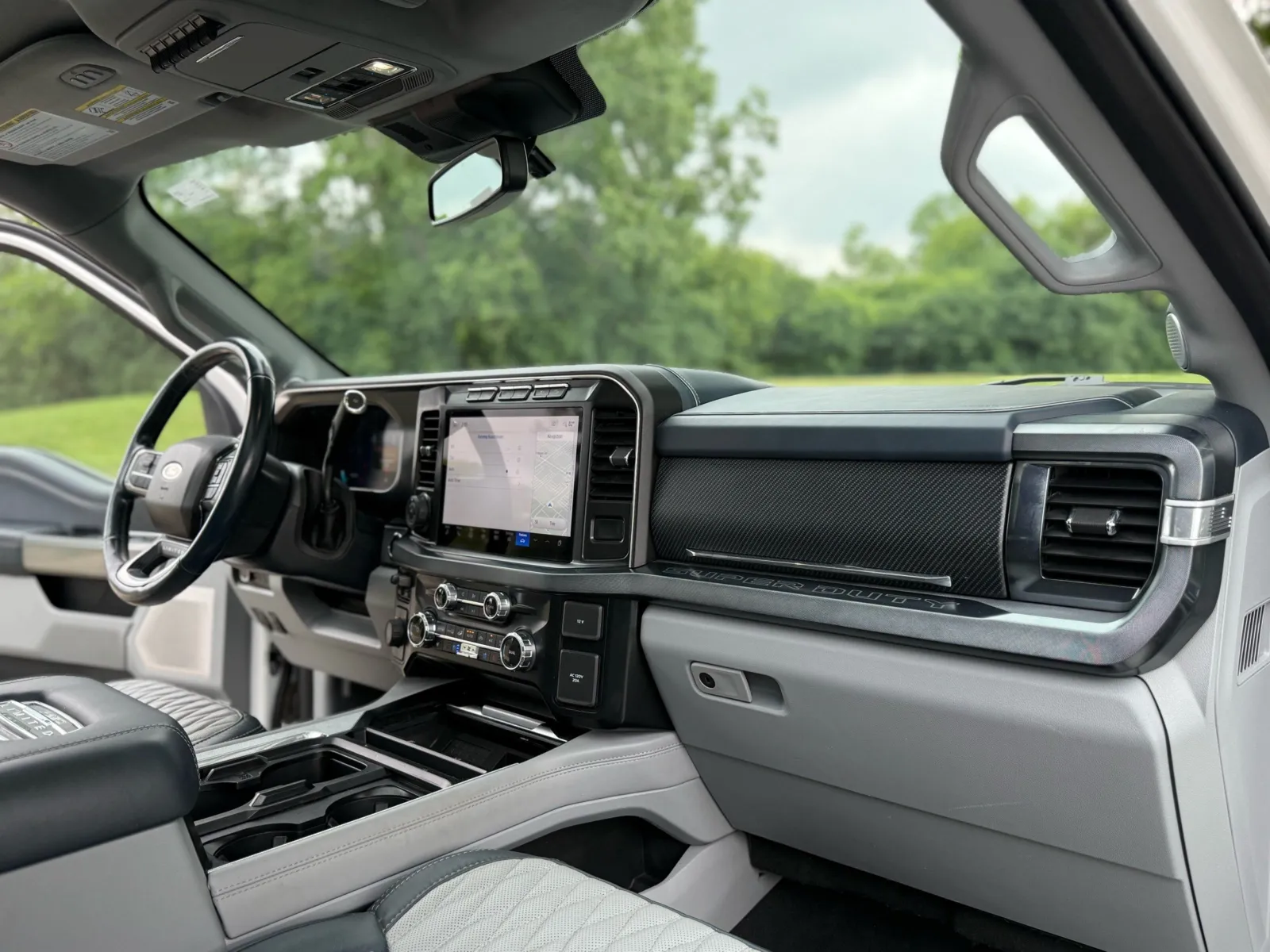 Ford F-250 photo 16