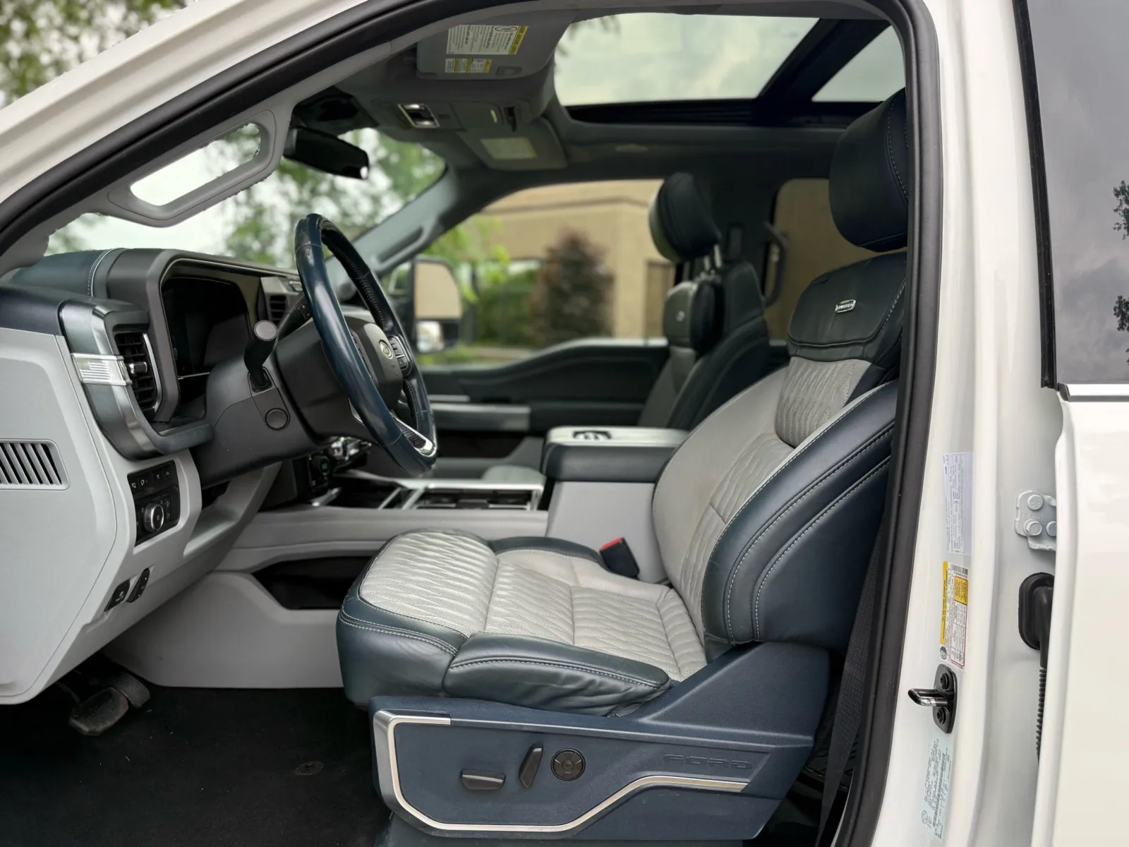 Ford F-250 photo 11