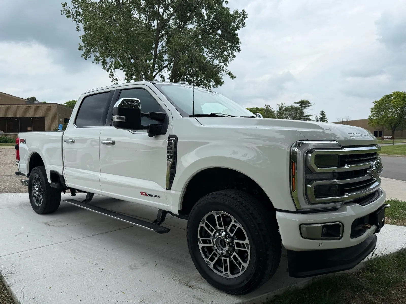 Ford F-250 photo 7