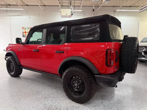 Another view of 2023 Ford Bronco Black Diamond for sale in Troy, MI at City of Cars
