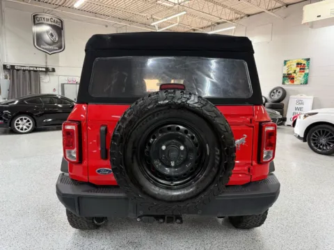 More photos of 2023 Ford Bronco Black Diamond at City of Cars, MI