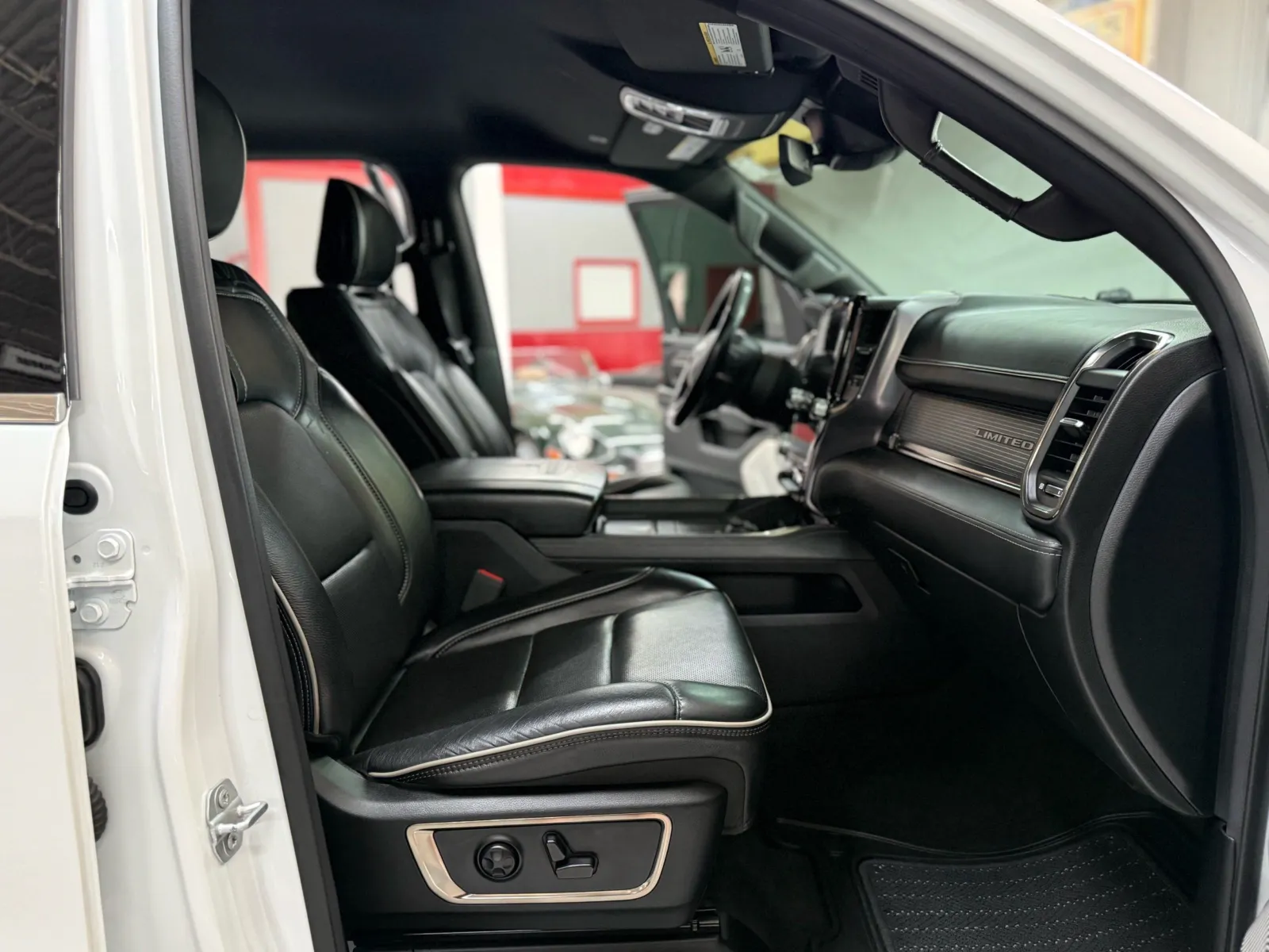 Ram 1500 photo 13