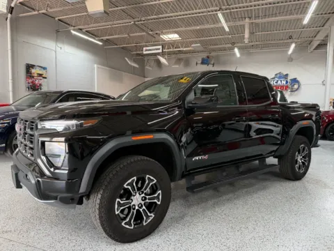 Black 2024 GMC Canyon AT4 for sale in Troy, MI