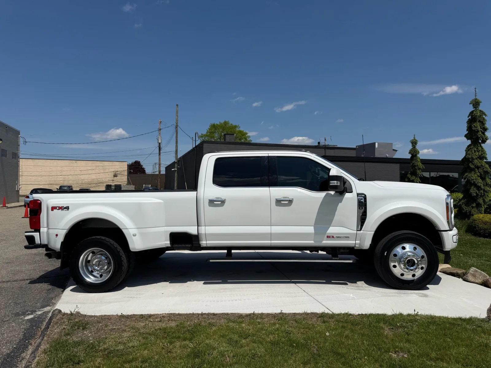 2023 Ford F-450 Super Duty XL - Photo 6