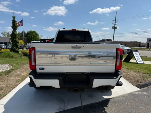 More photos of 2023 Ford F-450 Limited at City of Cars, MI