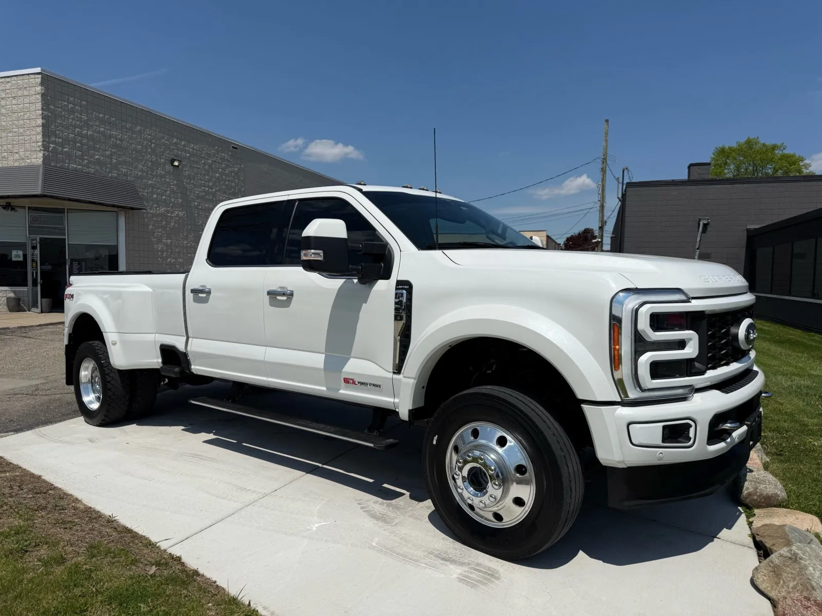2023 Ford F-450 Super Duty XL - Photo 7