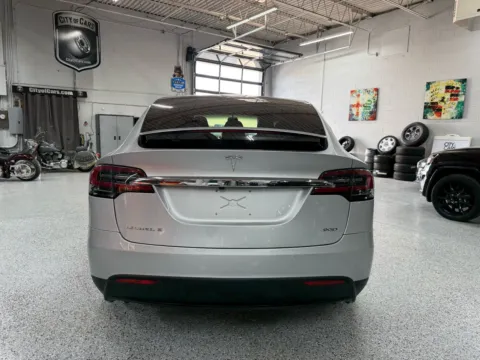 More photos of 2016 Tesla Model X 90D at City of Cars, MI