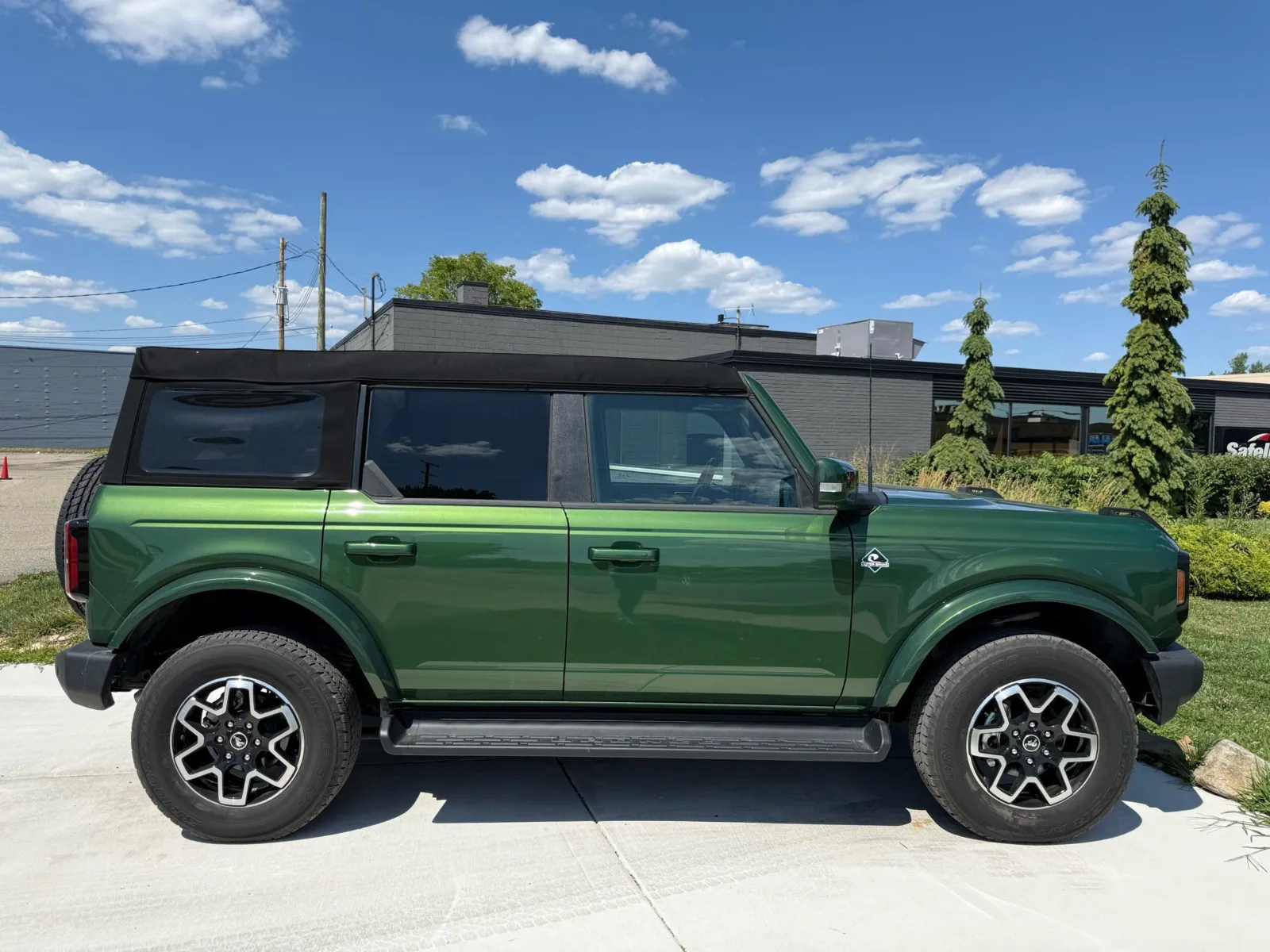 2025 Ford Bronco Outer Banks - Photo 6