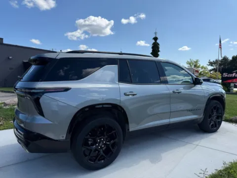 More photos of 2026 Chevrolet Traverse RS at City of Cars, MI