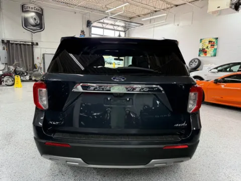More photos of 2023 Ford Explorer XLT at City of Cars, MI