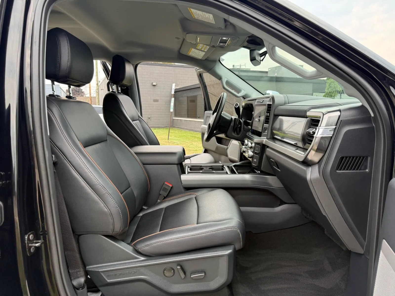 Ford F-250 photo 16