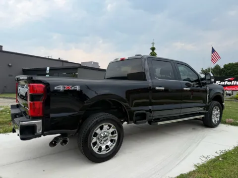 More photos of 2026 Ford F-250 LARIAT at City of Cars, MI