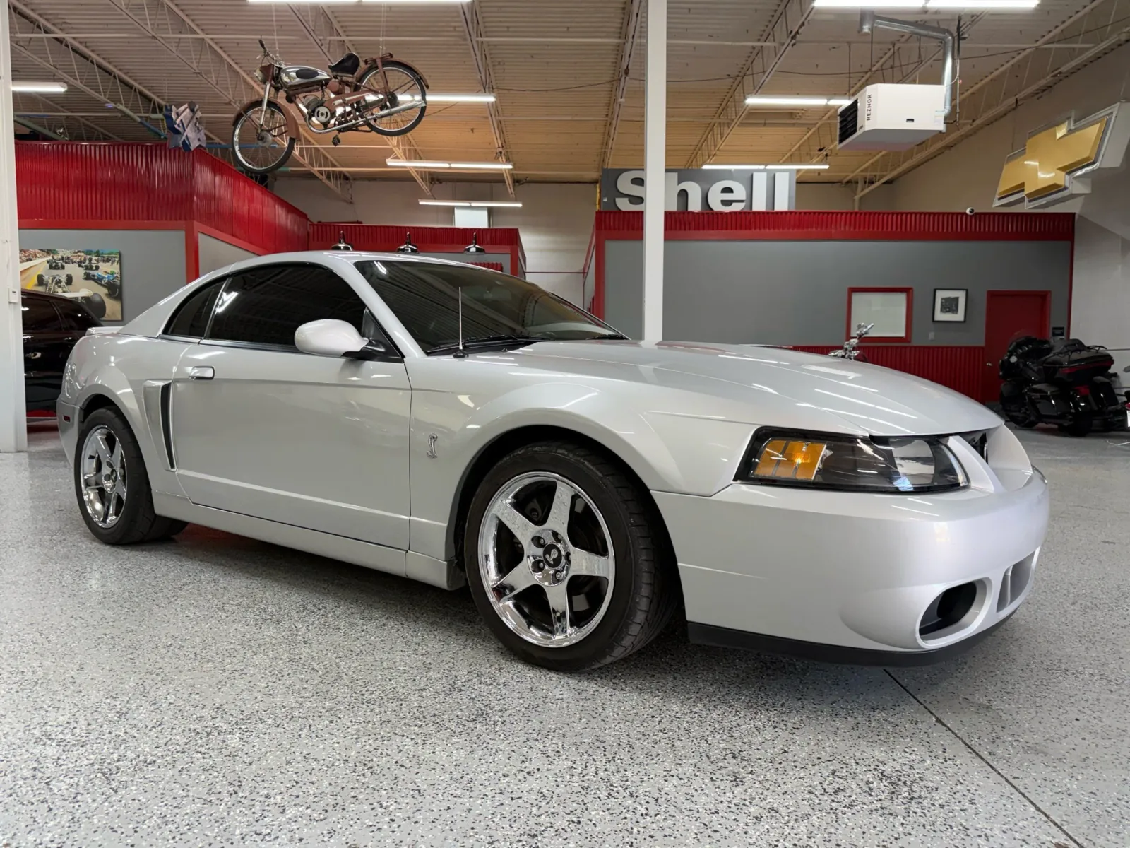 Ford Mustang photo 8