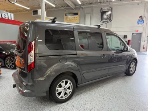 More photos of 2018 Ford Transit Connect XLT at City of Cars, MI