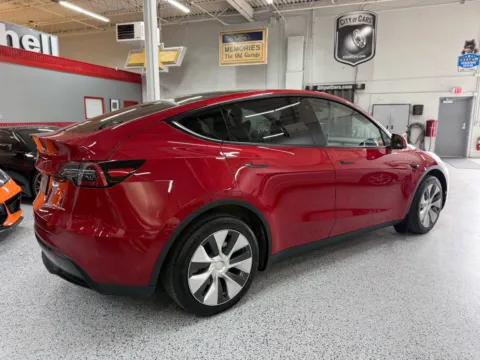 More photos of 2022 Tesla Model Y Long Range Dual Motor All-Wheel Drive at City of Cars, MI