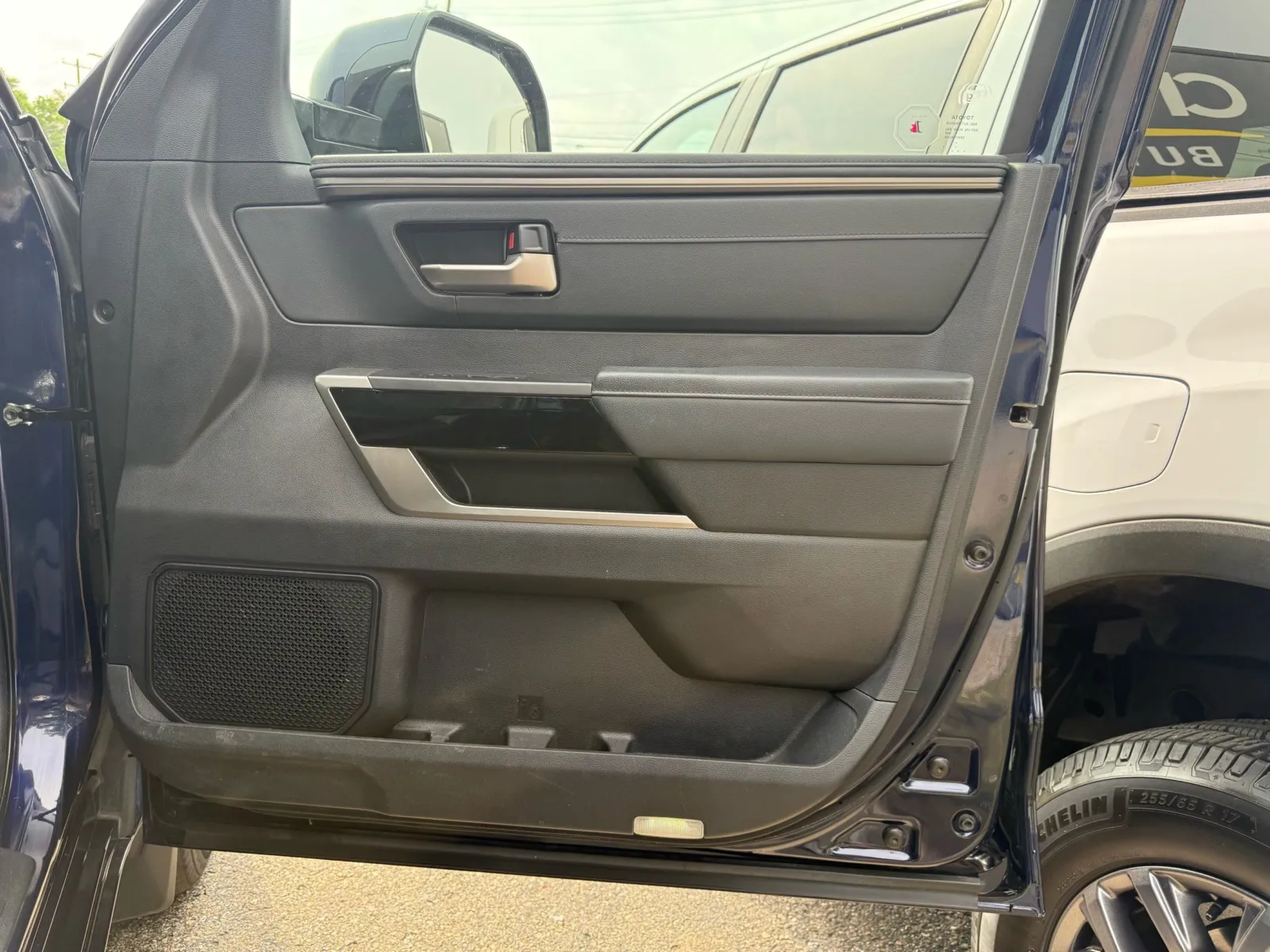 Toyota Tundra photo 15