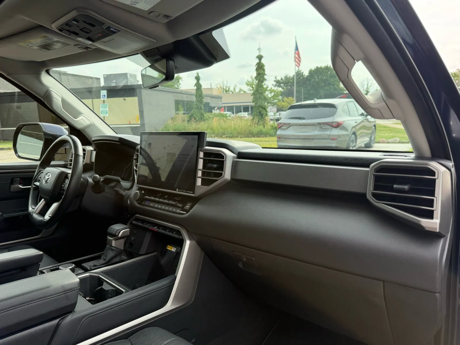 Toyota Tundra photo 16